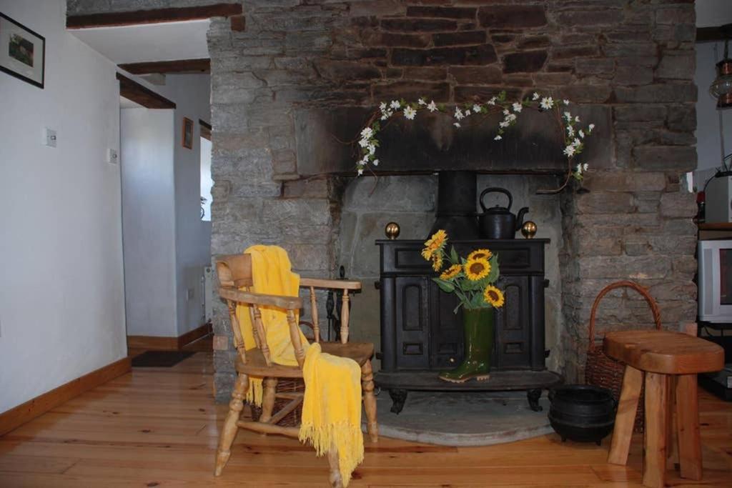 Red Stonecutters Cottage, Doolin Carrowauff المظهر الخارجي الصورة